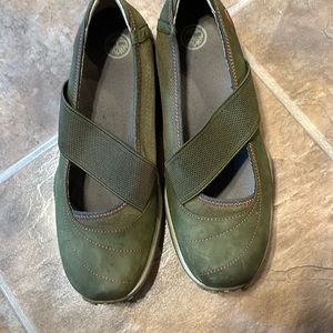 Timberlands athletic flats size 9 M